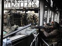 Боевики обещают, что если «киборги» не выполнят их условия, уже сегодня аэропорт танками «сравняют с землей»